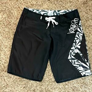 Volcom board shorts Size 0